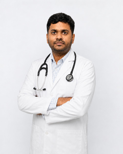 Dr. Ved Prakash Singh, Nephrologist at Triveni Superspeciality Clinic.